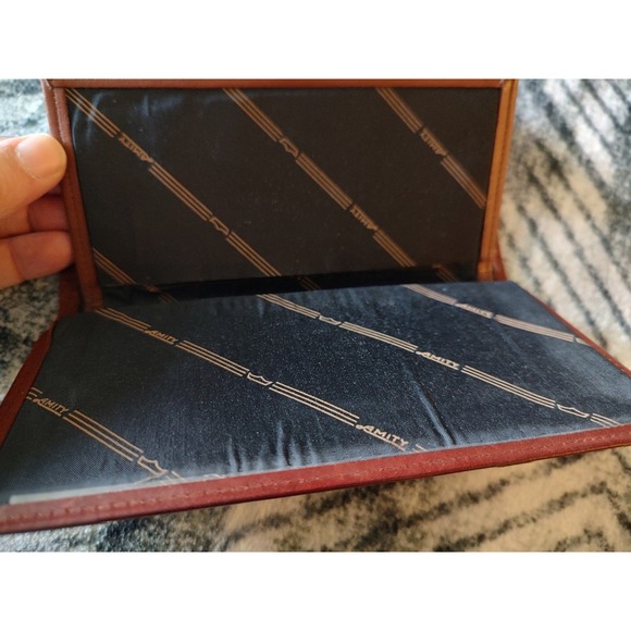 Vintage Amity Zipper Clutch Cowhide Soft Leather Wallet Burgundy Card Holder - Picture 7 of 8